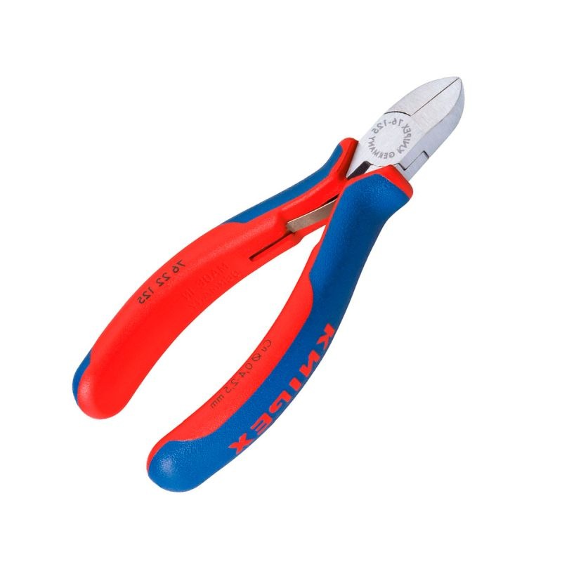 Alicate corte raso. Largo 13cm.