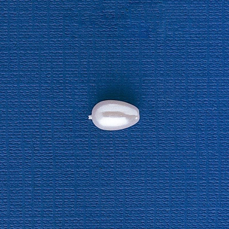 Perle larme 10x6mm. 2 trous.