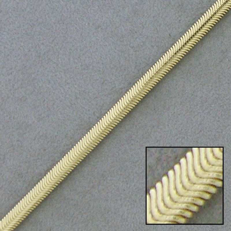 Cadena de latón gusanillo plana ancho 4mm