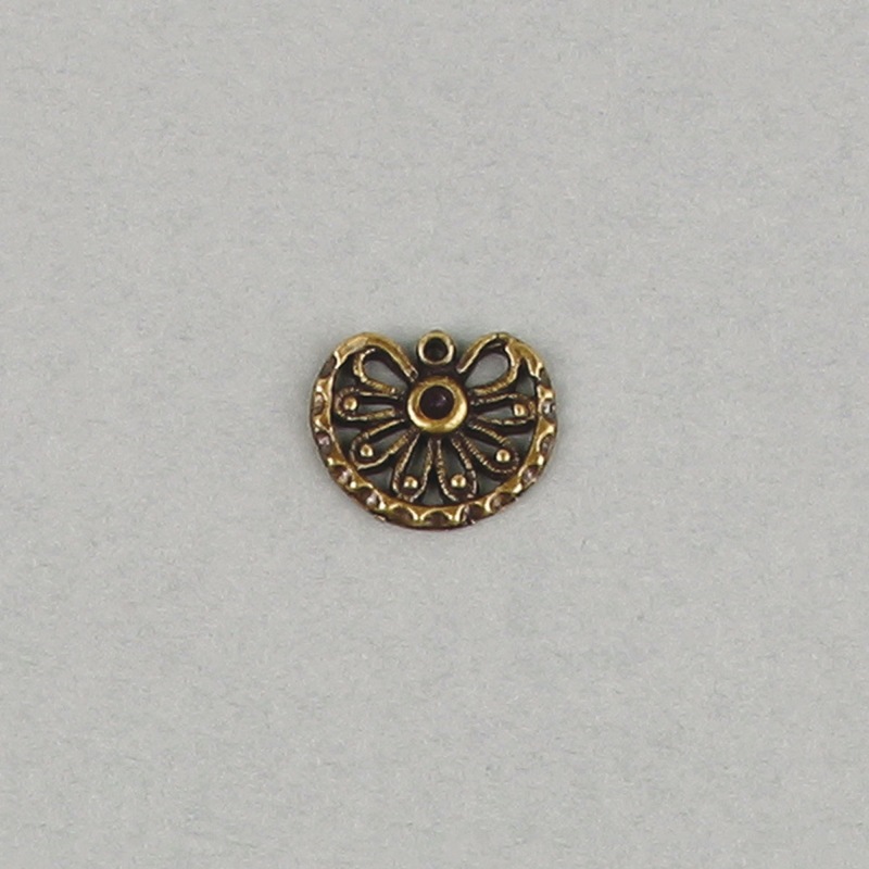 [119670000] Support filigree 18x15mm avec une cavité pour strass