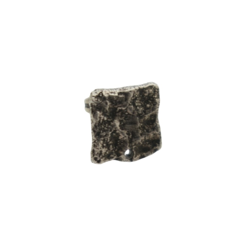 [155130000] Clou d'oreille carré 12x12mm avec trou