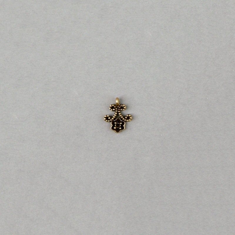 Filigree finding 15x12mm with 7 sockets to strass