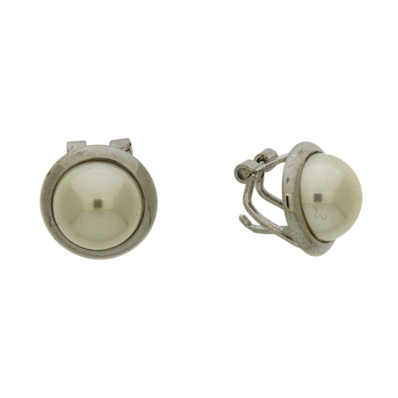 Earring with omega clip with half pearl Ø10mm