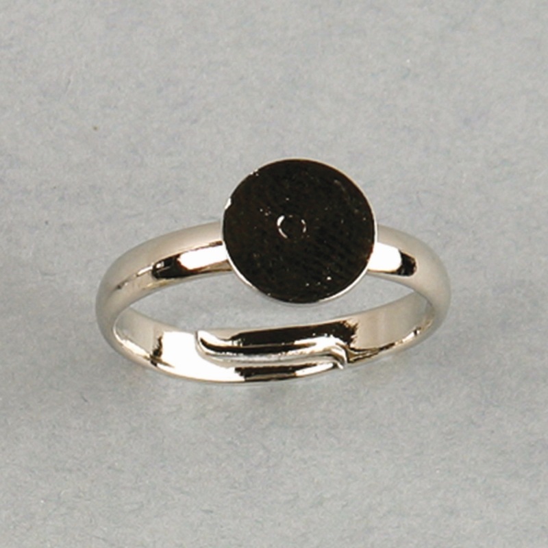 Adjustable ring with Ø 8mm flat base. Nickel plated.