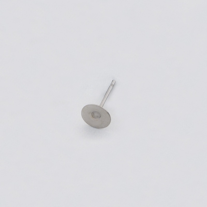 Ear post with Ø 6mm flat pad