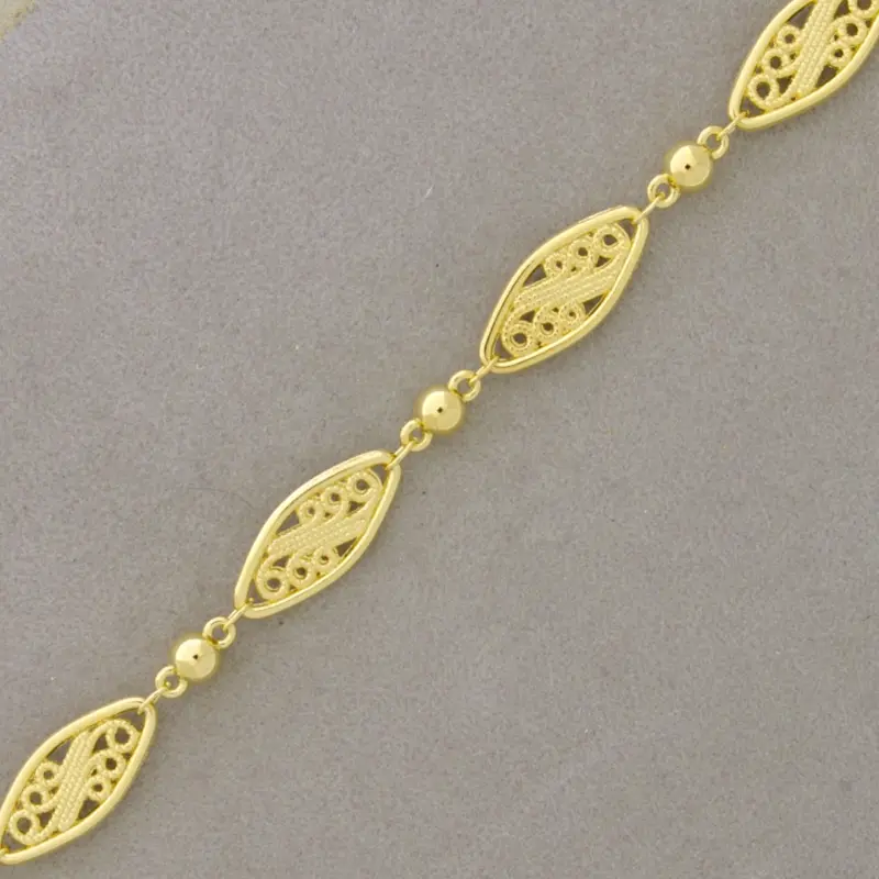 Brass chain width 8,3mm. 
