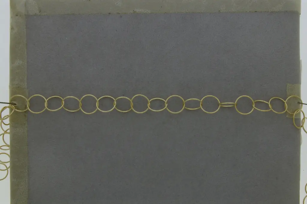 Anchor brass chain round link Ø 10,5mm
