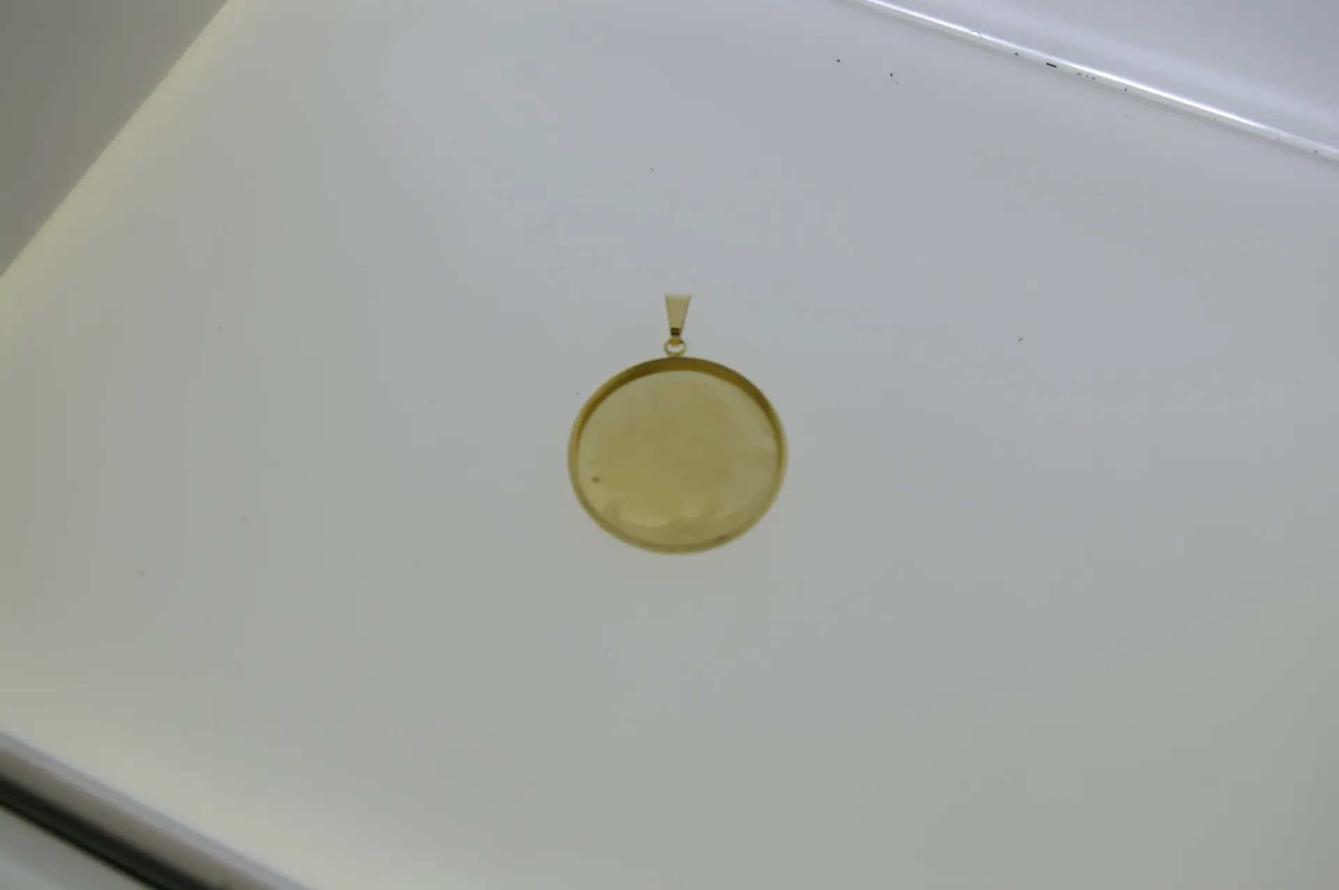 [129592500] Base ronde extérieur Ø27mm, intérieur Ø25mm pour pierres à base plate Ø25mm