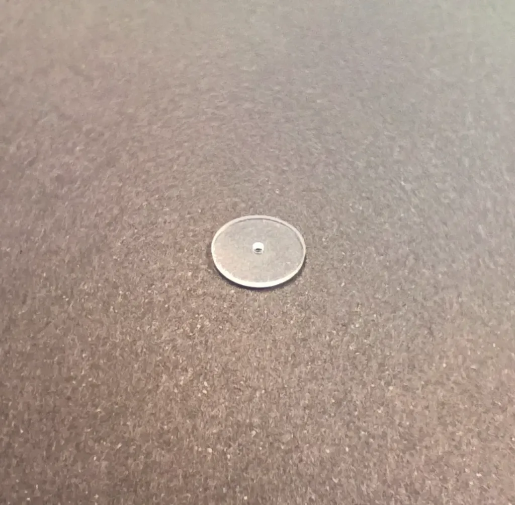 [110040000] Disco de plástico Ø11mm para sujetar y estabilizar pendientes. 