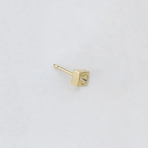[113320000] 5x5mm square round ear post to PP25 strass